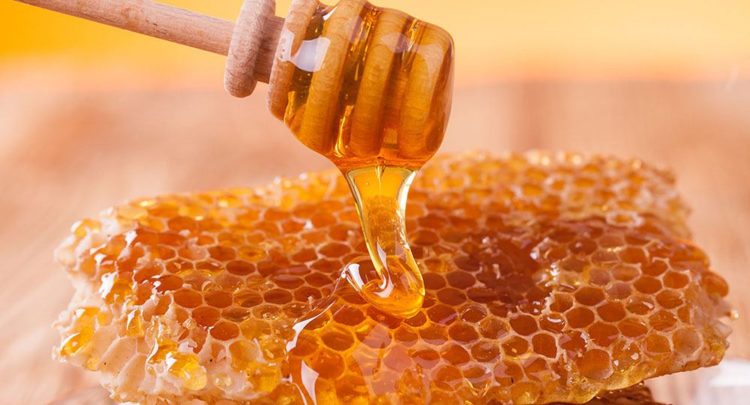 rơ lưỡi bằng mật ong